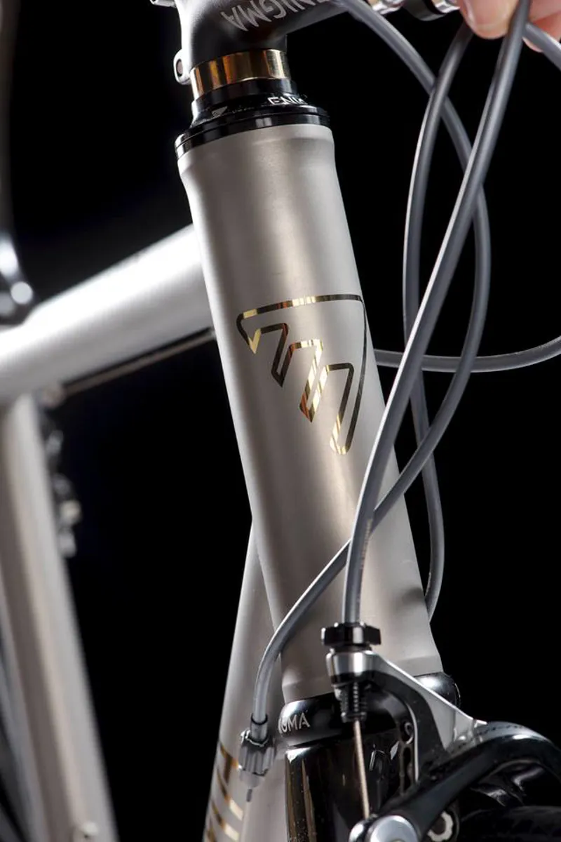 Enigma Evade 1.1 105 Titanium Road Bike-2