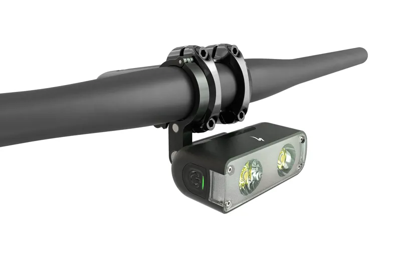 Specialized Flux 1250 Front Light in Black