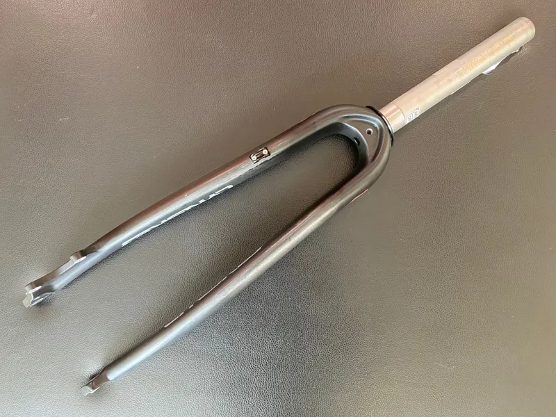 Lynskey Endurance Carbon Disc Sportive QR Fork Cut steerer Ex Display-4