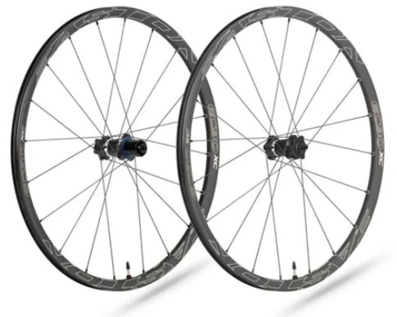 Carbon best sale 26 wheelset