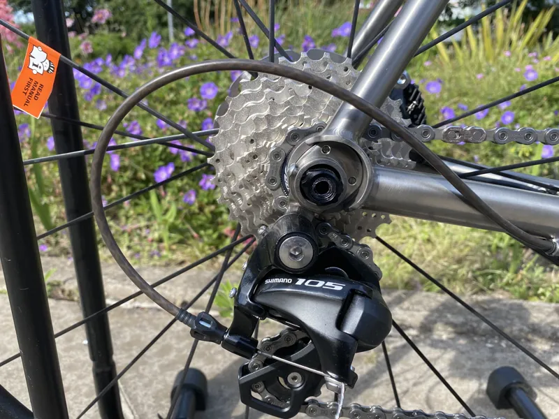 Enigma Evoke 58cm 105 Titanium Bike-4