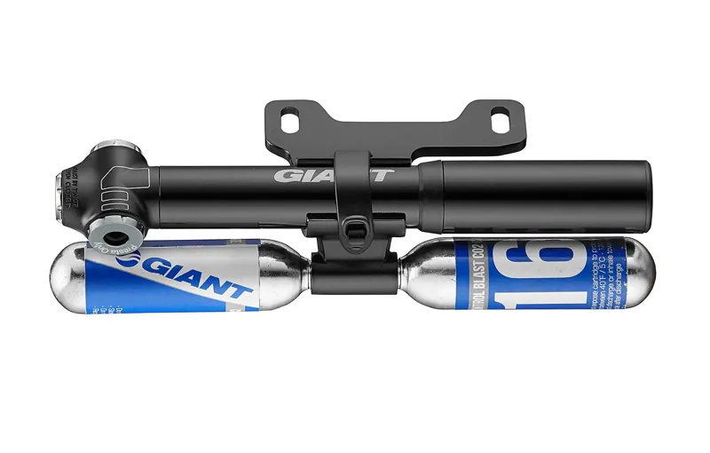 2020 Giant Control Mini Pro Bike Pump and CO2 Inflation Kit in Black