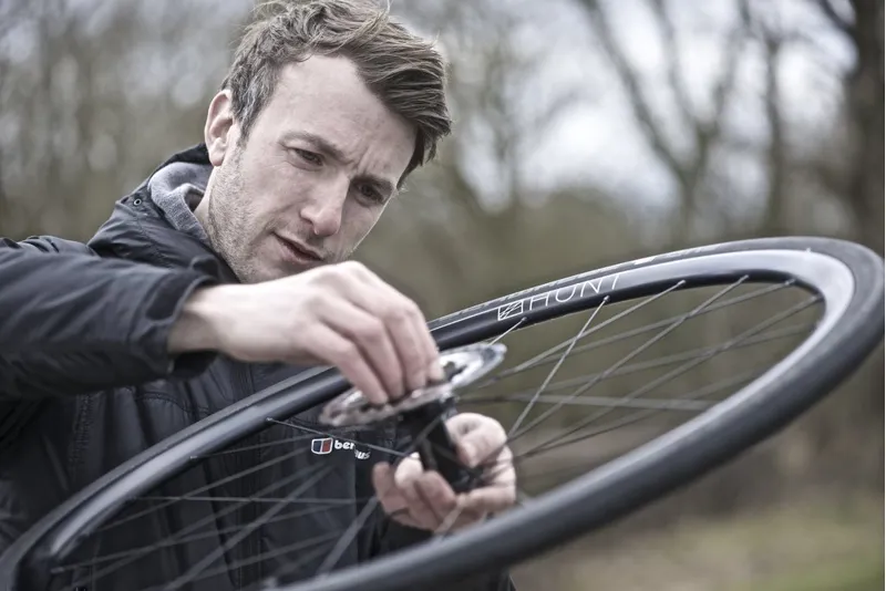 HUNT 4 Season Disc Wheelset-11