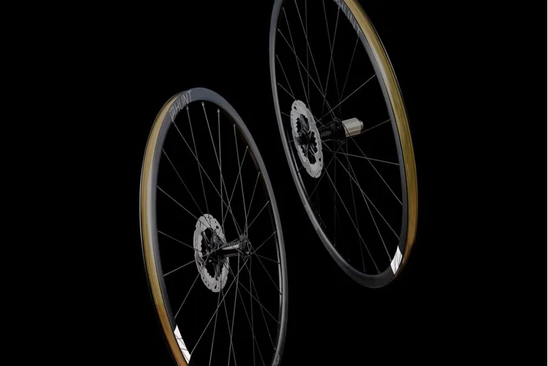 HUNT 4 Season Disc Wheelset-8