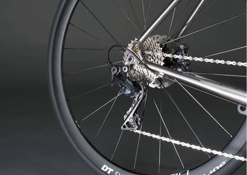 J. Guillem Orient Disc Titanium Ultegra Di2 Bike-11