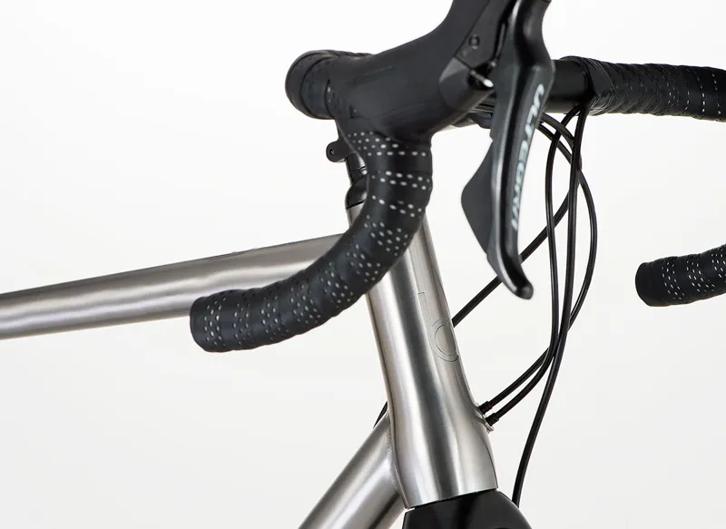 J. Guillem Orient Disc Titanium Ultegra Bike-5