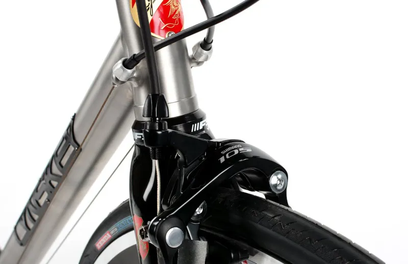 Lynskey R140 Ultegra Titanium Road Bike-4