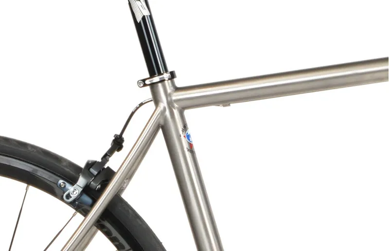 Lynskey R265 Ultegra 2018 Titanium Road Bike-1