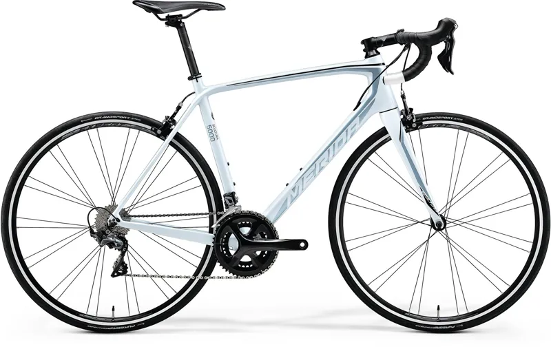 Merida Scultura 5000 White / Silver / Black 2018 Road Bike Merida Scultura 5000 White / Silver / Black 2018 Road Bike