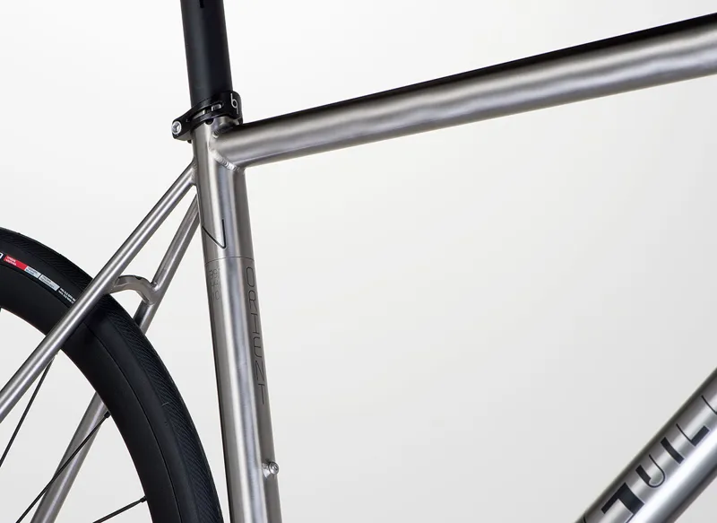 J. Guillem Orient Disc Titanium Ultegra Bike-6