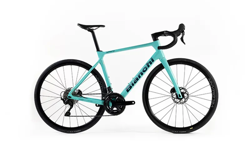 Bianchi Infinito 105 + Veloman Carbon Wheels Celeste