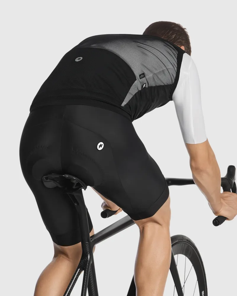 Assos Mille GT Wind Vest C2 Black Series-6