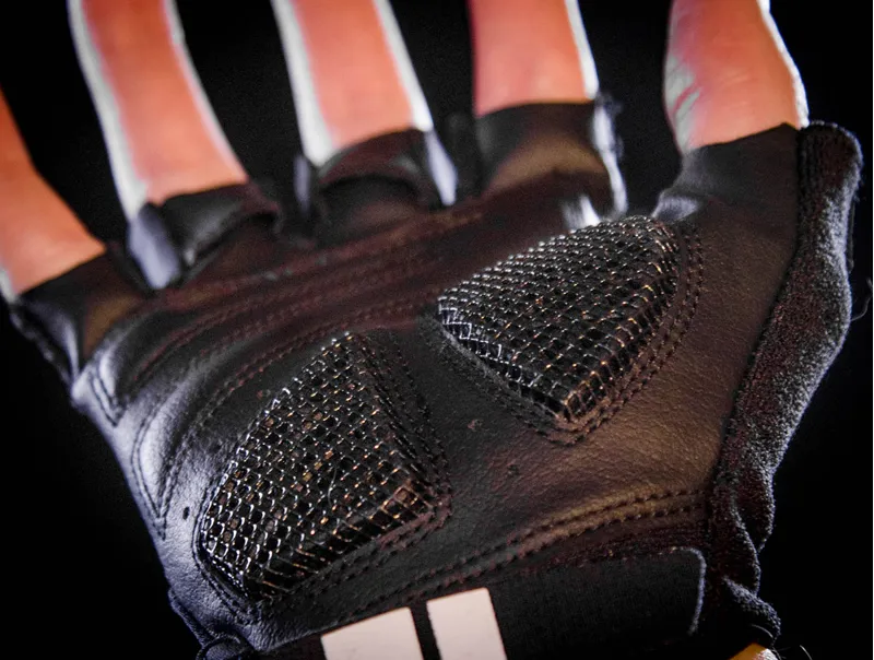 Endura FS260 Pro Aerogel Mitts in Black-1