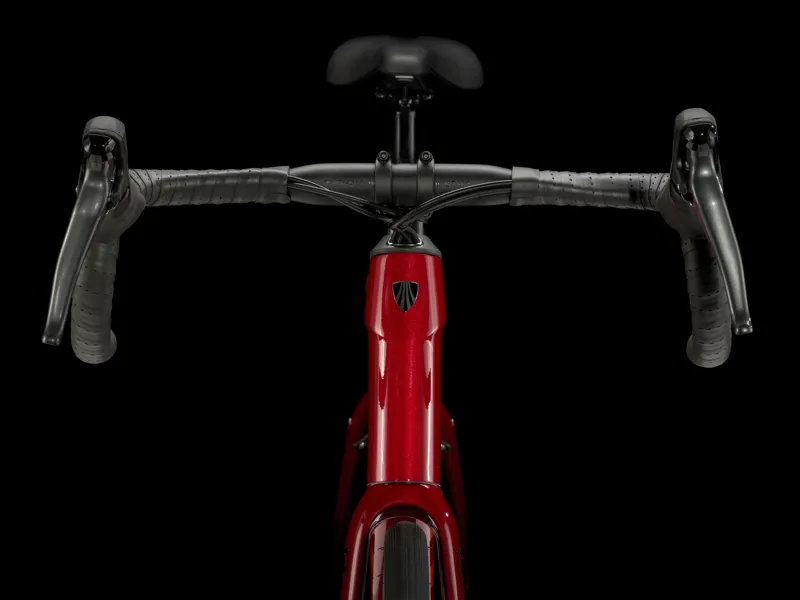 Trek Domane AL 2 Gen 4 Crimson to Carmine Fade-6