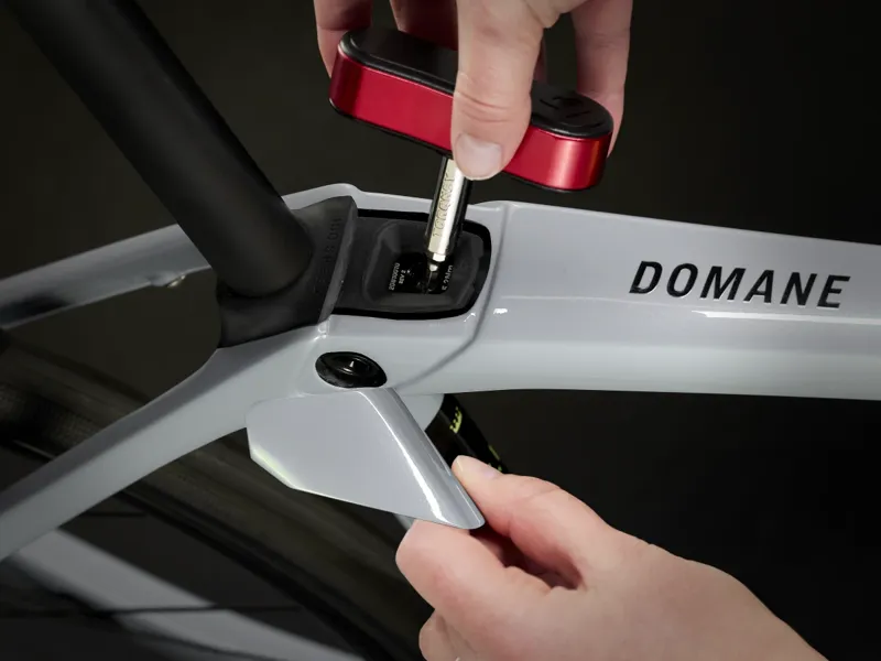 Trek Domane SL 5 Gen 4 Plasma Grey Pearl-4