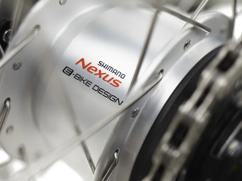 Electra Townie Go 5i Step-Thru 26 Wheel Electric Bike Glacier Blue-10