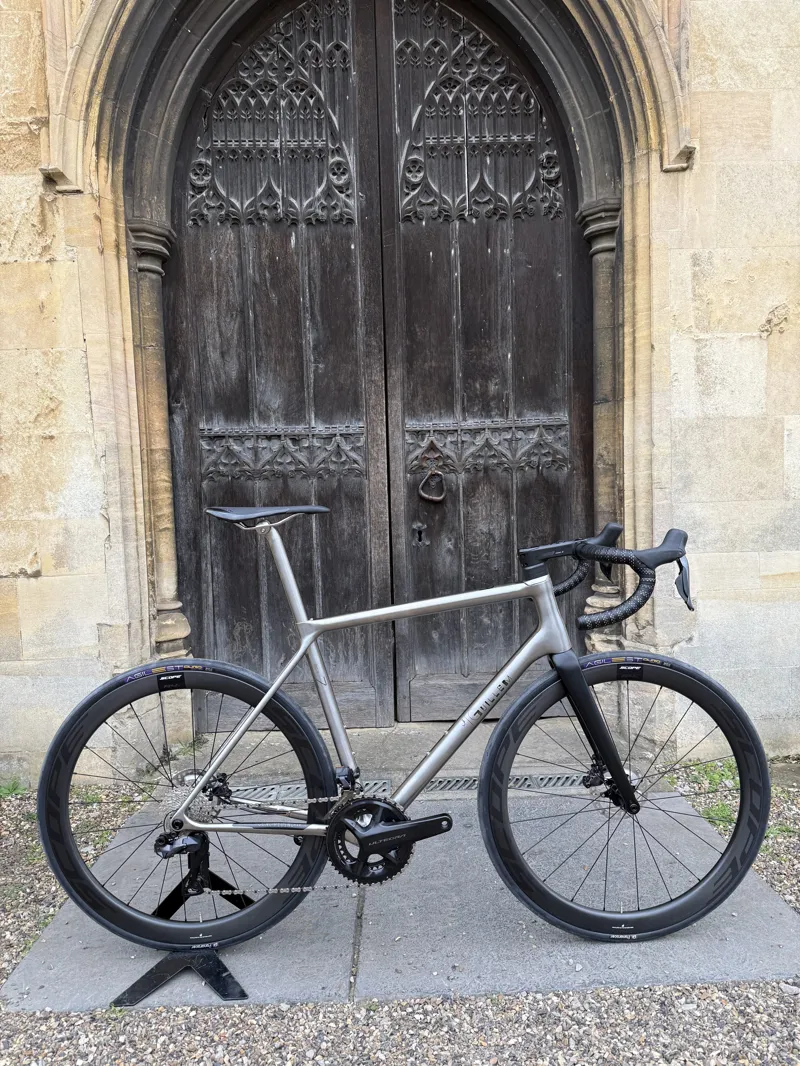 J.Guillem Formentor 2025 Ultegra Di2 + Premium Finishing Kit