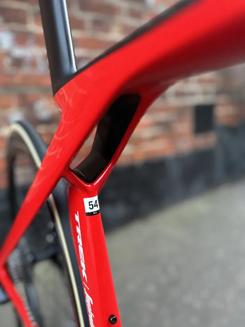 Trek Madone SLR 9 Gen 7 Viper Red-1