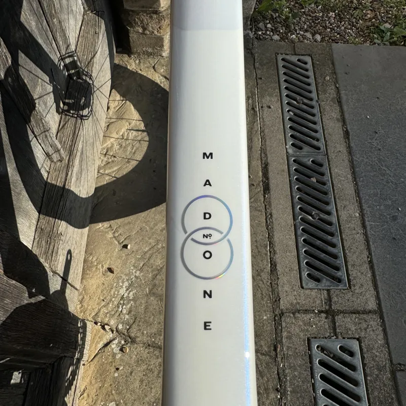 Trek Madone SLR 8 AXS Gen 8 Iridescent Blue Pearl/Red Pearl-4