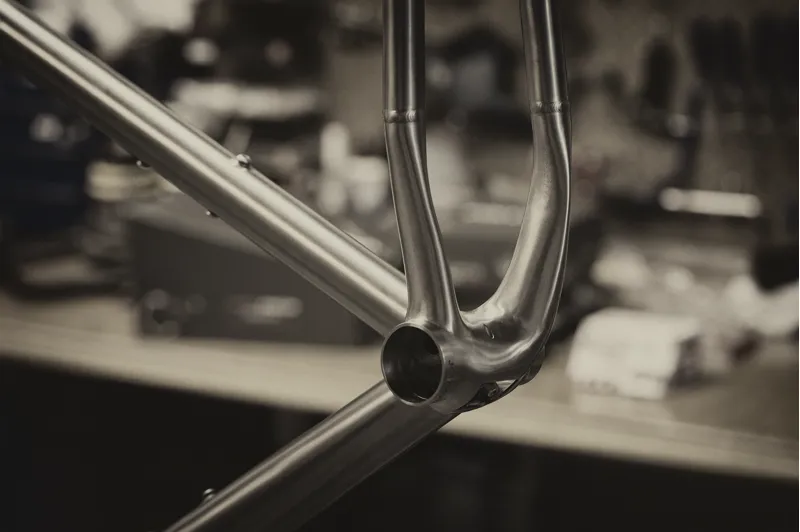 J. Guillem Atalaya 700c Titanium Gravel Bike DI2 R8100 2x12spd build-12