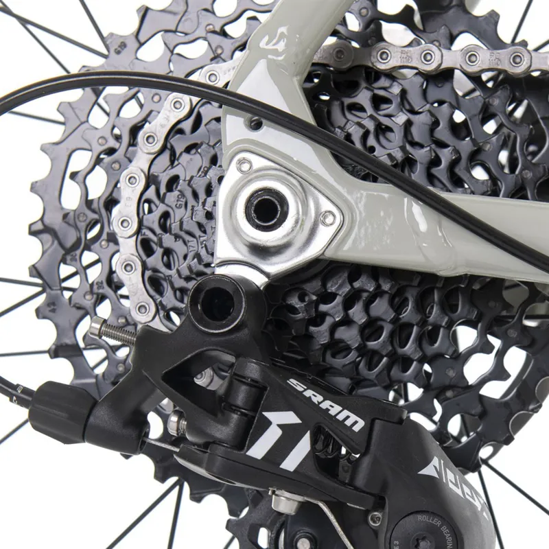 Kinesis R1 Road Bike-9