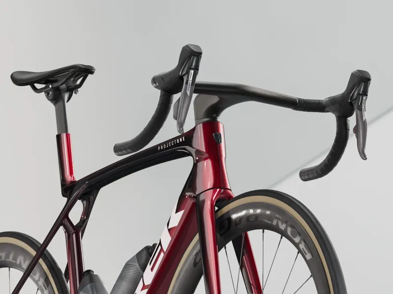 Trek Madone SLR 7 AXS Gen 8 Carbon Red Smoke-4
