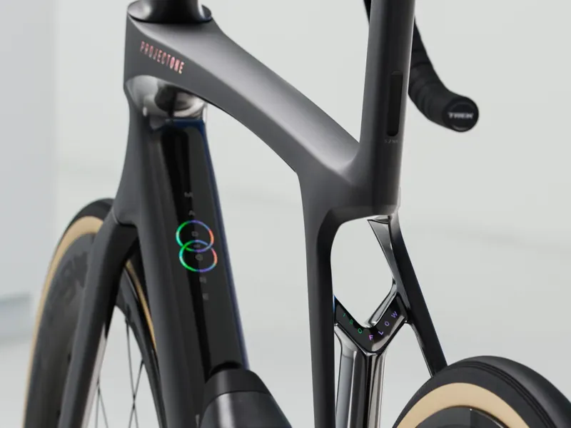 Trek Madone SLR 9 Gen 8 Matte/Gloss Carbon Smoke-3