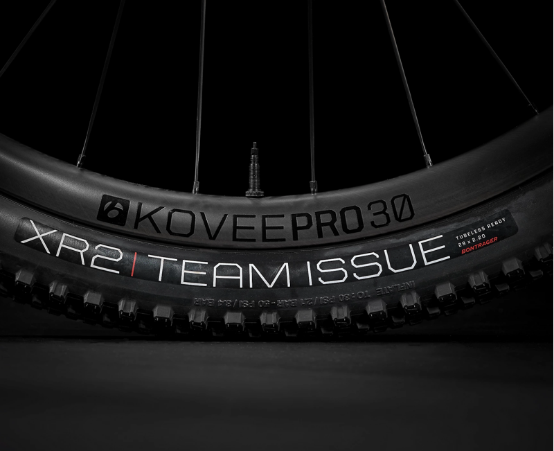 Trek Supercaliber 9.8 XT Cross Country Mountain Bike in Crimson-7