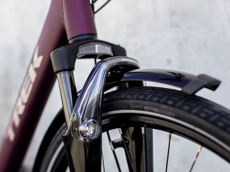 Trek District 2 Equipped Lowstep 2022 Hybrid Bike Lithium Grey-6