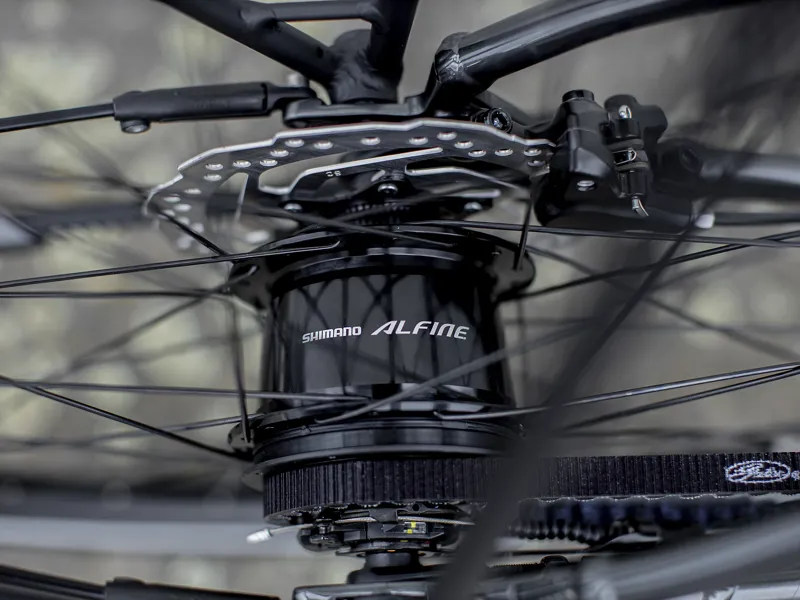 Trek District 4 Equipped Stagger Hybrid Bike in Grey-6