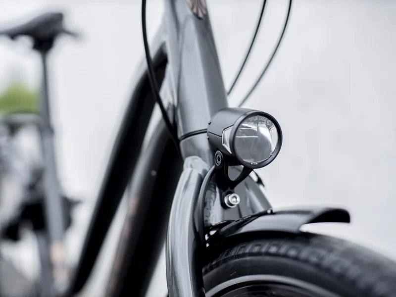 Trek District 4 Equipped Stagger Hybrid Bike in Grey-5