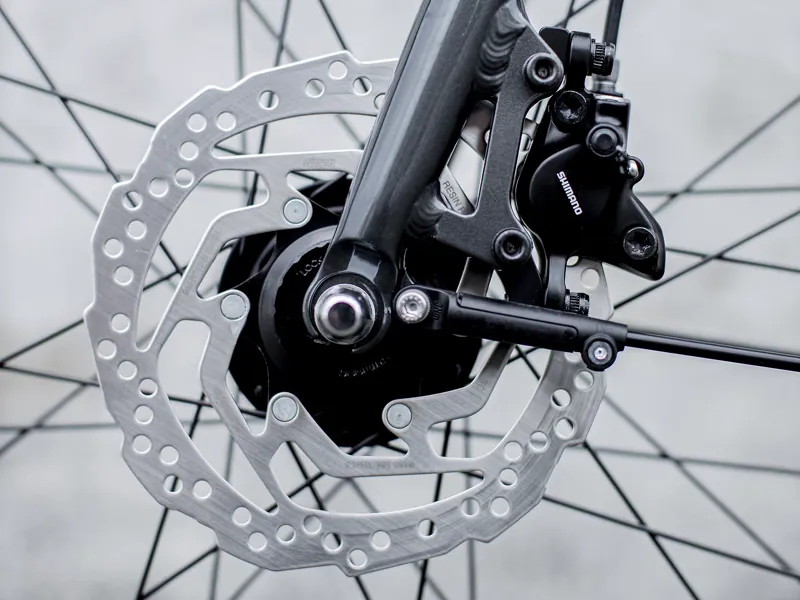 Trek District 4 Equipped Stagger Hybrid Bike in Grey-2