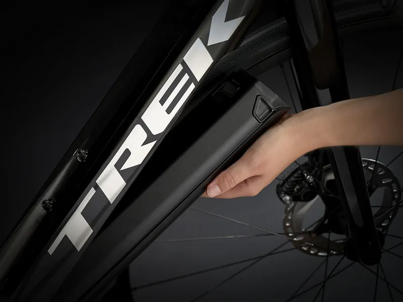 Trek Domane + ALR 2022 Electric Road Bike Voodoo Trek Black -4