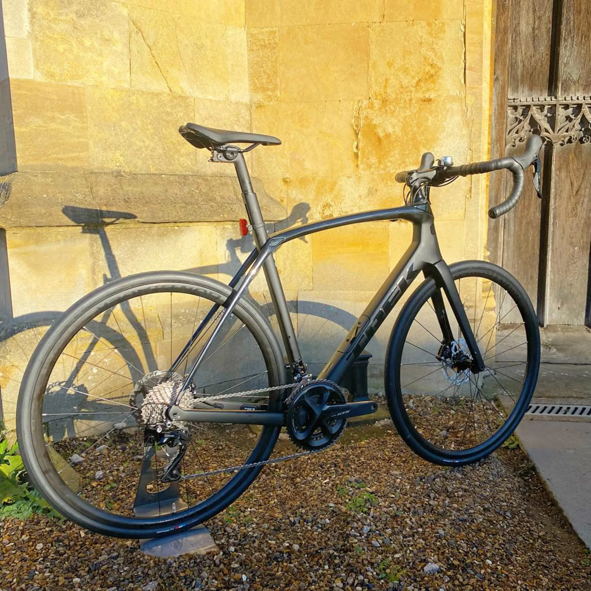 Trek Domane SL 2022 58cm SE Custom 105 Build Carbon Road Bike