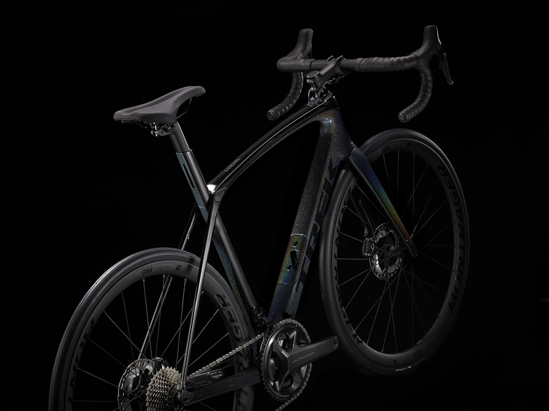 Trek Domane SL 7 2022 Carbon Road Bike Dark Prismatic/Trek Black-2
