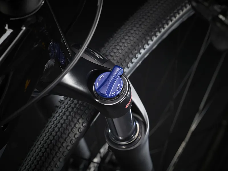 Trek Dual Sport 2 2022 Hybrid Bike Trek Black-3