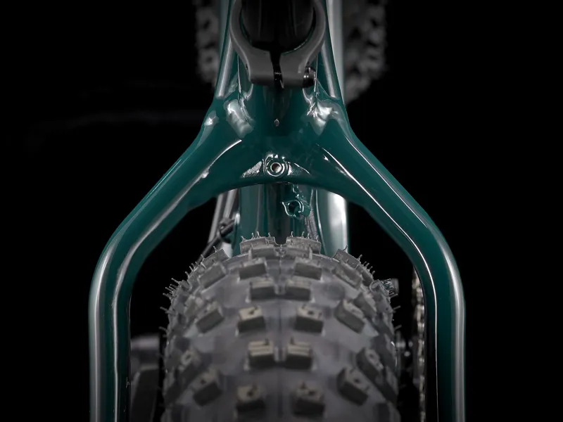 Trek Farley 5 2022 Fat Bike Nautical Navy to Teal Fade