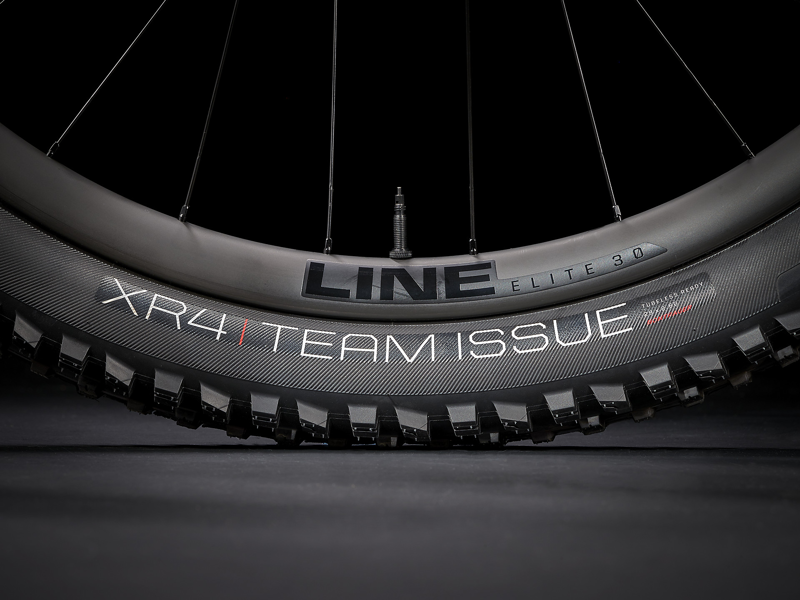 Trek Top Fuel 9.8 GX AXS 2022 Carbon Mountain Bike Carbon Red Smoke/Trek Black-6