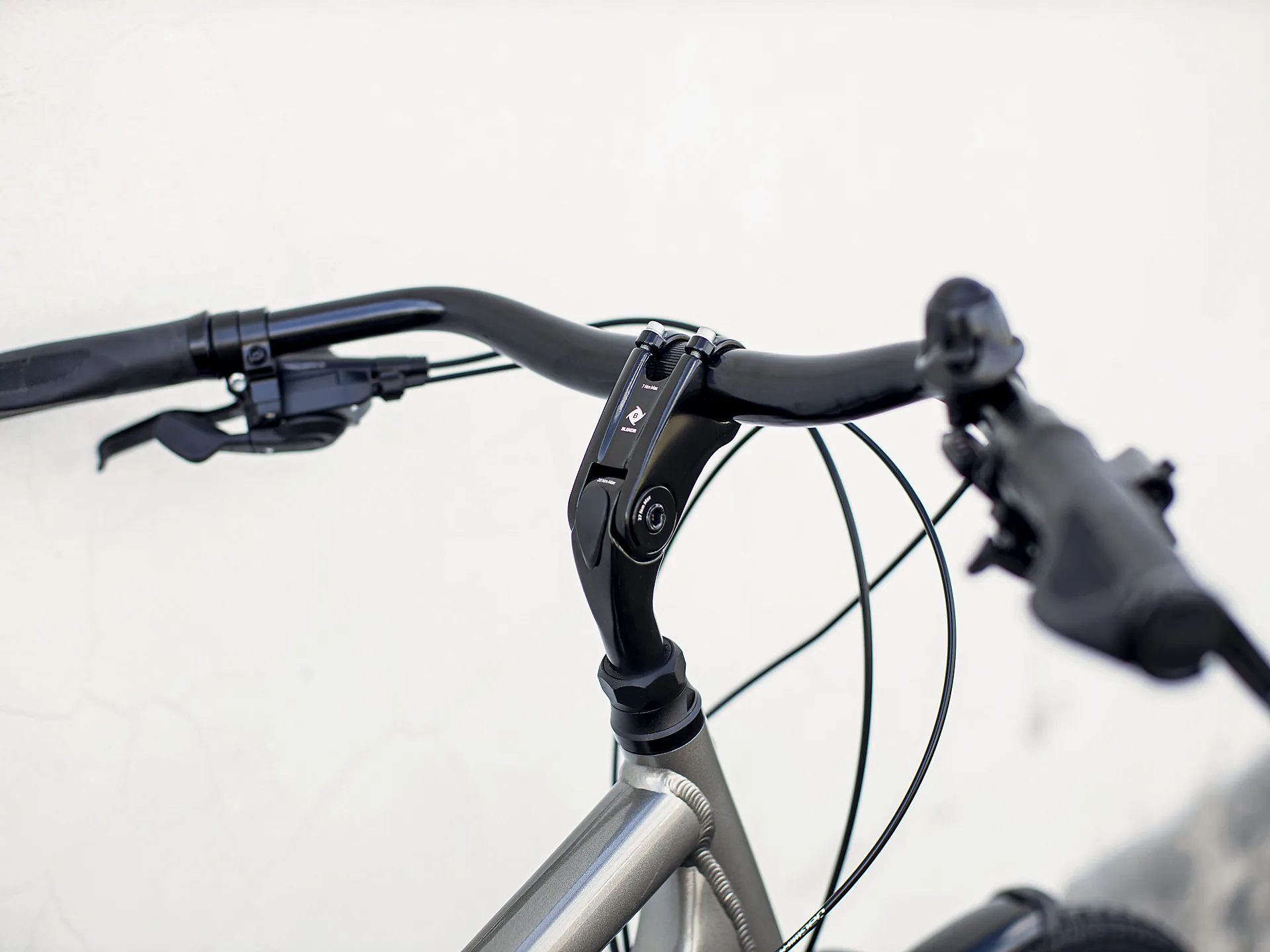 Trek Verve 3 Equipped 2022 Mens Hybrid Bike Metallic Gunmetal