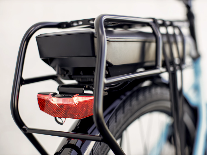 Trek Verve+ 2 Lowstep 2022 300WH Electric Hybrid Bike Azure-2