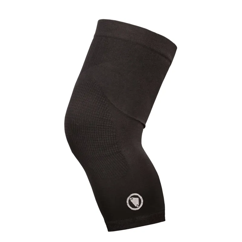 Endura Engineered Knee Warmer in Black