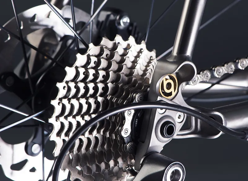 J. Guillem Formentor Disc Titanium Road Frame Fork Headset Collar-6