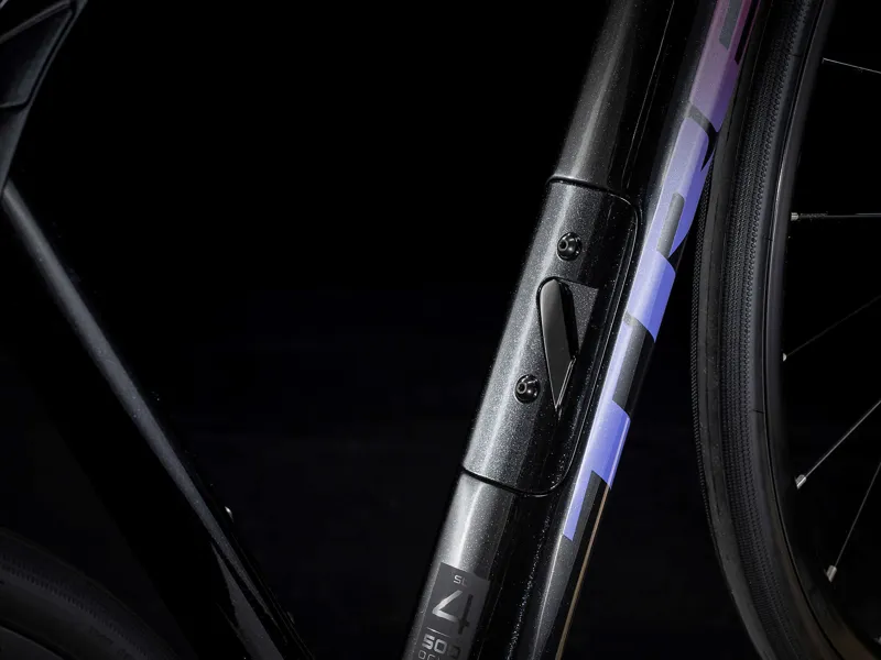 Trek Domane SL 4 Disc Carbon Road Bike in Black-3