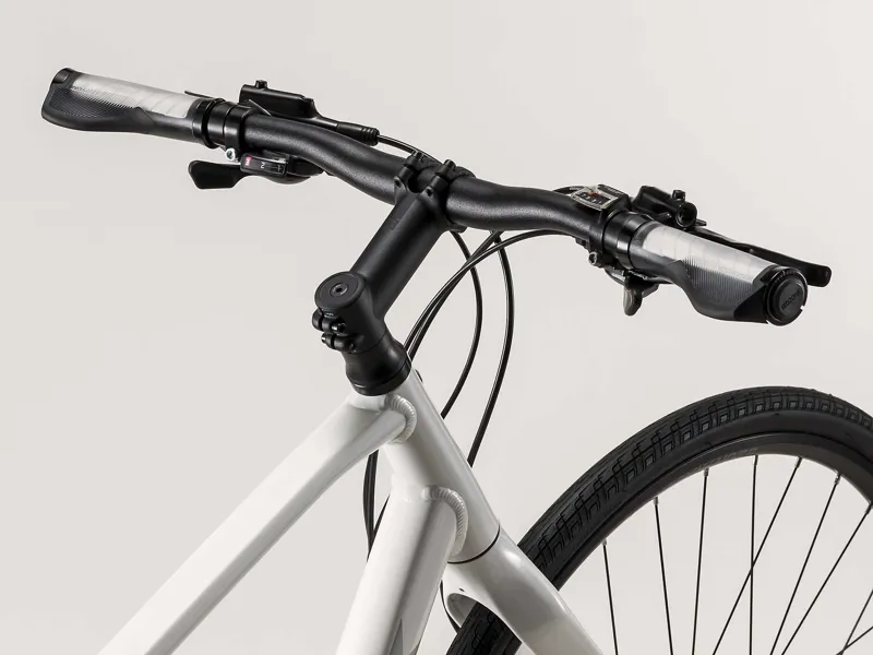 White trek hybrid hotsell bike