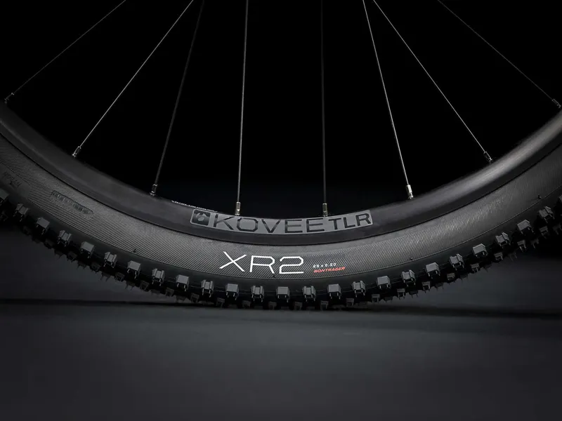 Trek X-Caliber 9 2021 Hardtail Mountain Teal/ Volt Fade-5