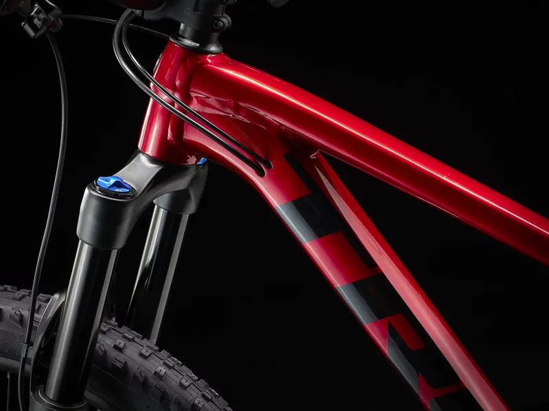 Trek Roscoe 9 Mountain Bike in Crimson-9