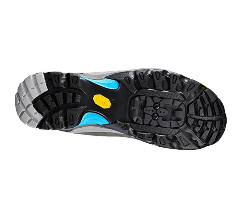 hoka one one mid speedgoat