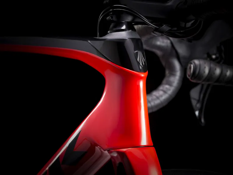 Trek Domane SL 6 2021 Carbon Road Bike Radioactive Red/Trek Black-2