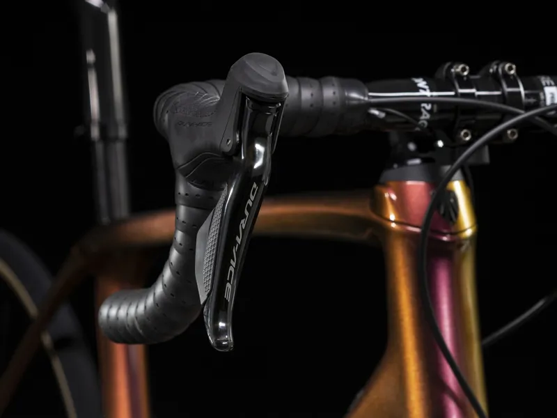 Trek Domane SLR 9 Disc 2019 Mens Carbon Road Bike Orange-2