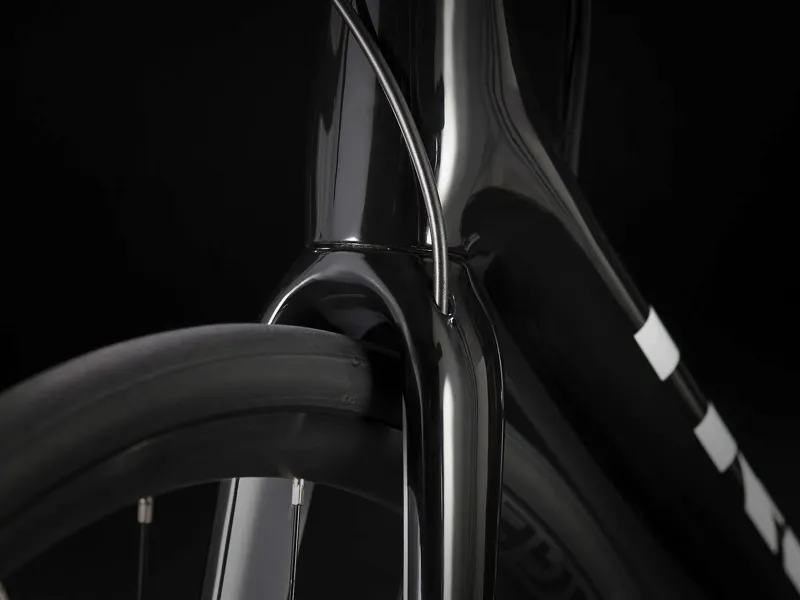 Trek Emonda SL 6 Disc 2020 Carbon Road Bike Black/ White-2